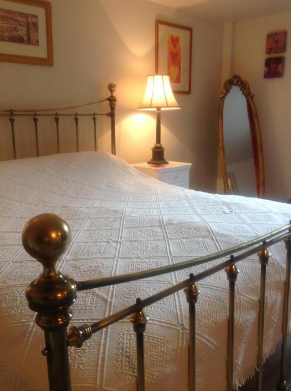 Number 5 Bed & Breakfast Shaftesbury Exterior photo
